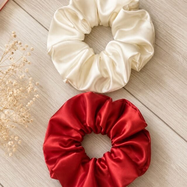 2’li Saten Scrunchie Lastik Toka Seti – Kırmızı & Ekru