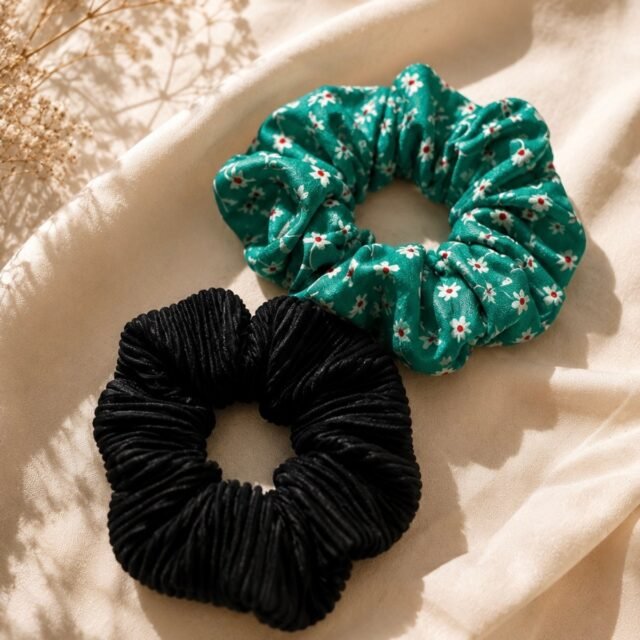 2’li Oversize Scrunchie Lastik Toka Seti – Siyah & Yeşil Çiçekli